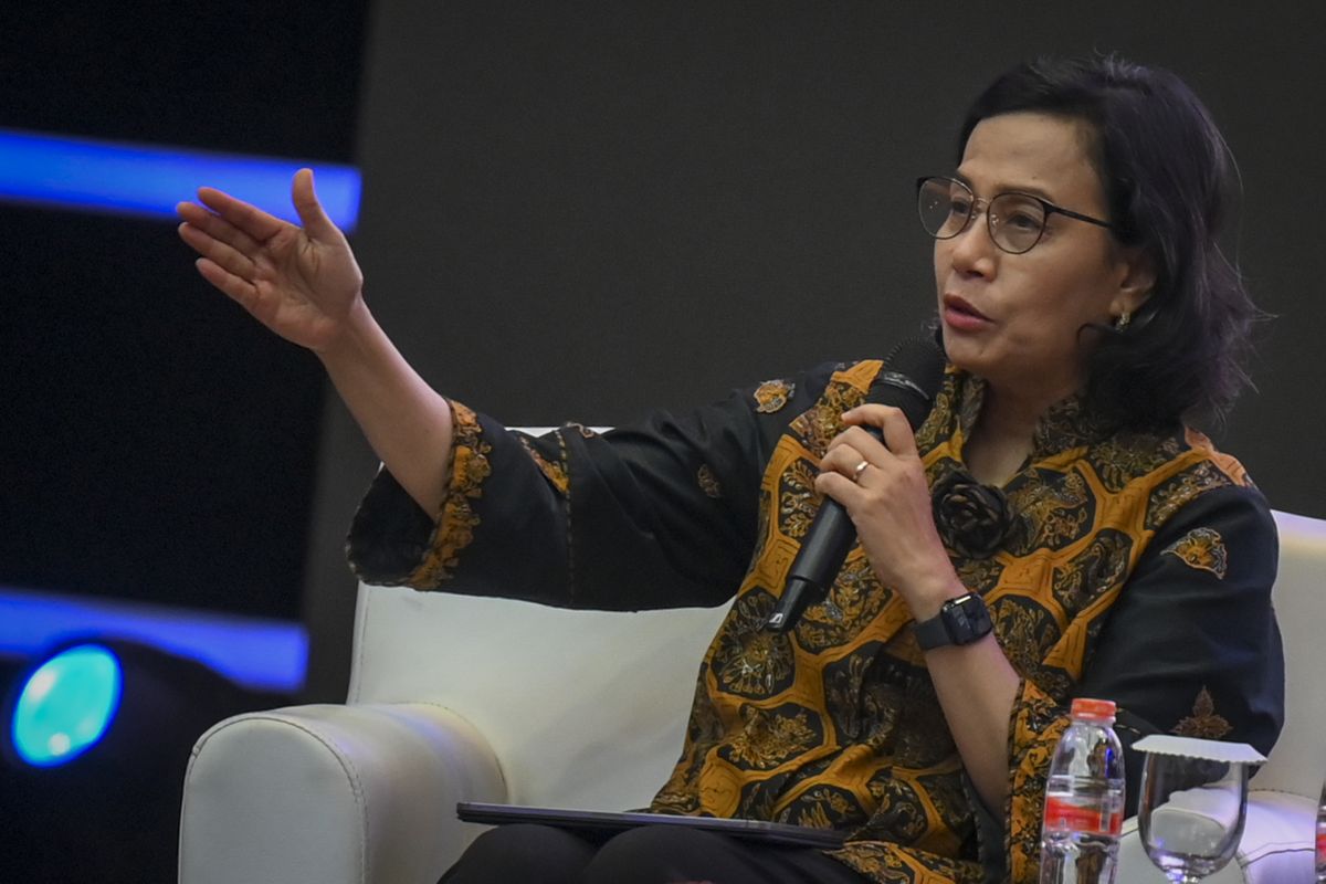 Indonesia’s Finance Minister Sri Mulyani discusses fiscal policy at an economic forum, emphasizing financial stability and growth.