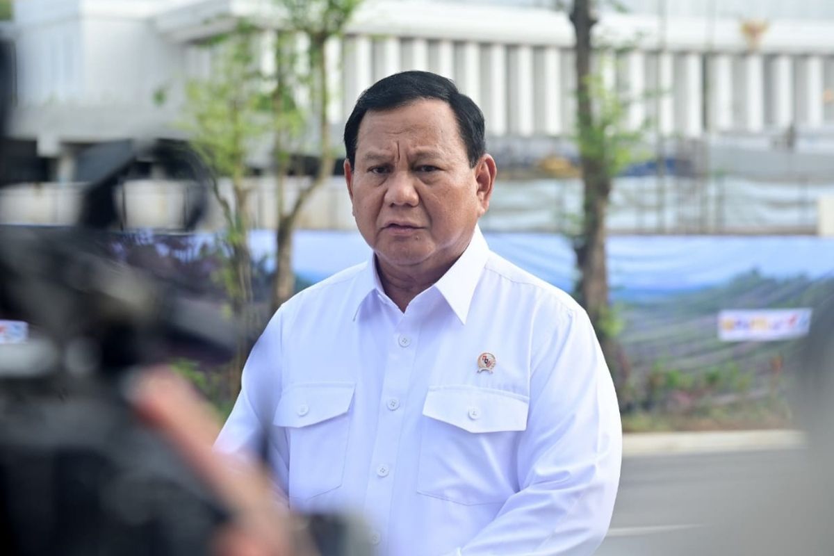 Prabowo speaks to the media about Indonesia's new capital city
