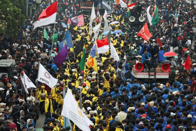 University students march in the Indonesian protests impacting economy
